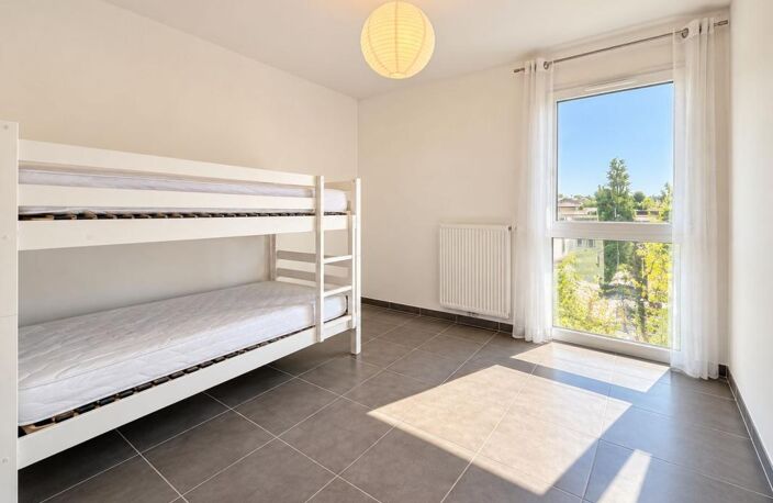 Bordeaux Caudéran – A vendre appartement 3 pièces récent avec balcon, parking et ascenseur — photo 4
