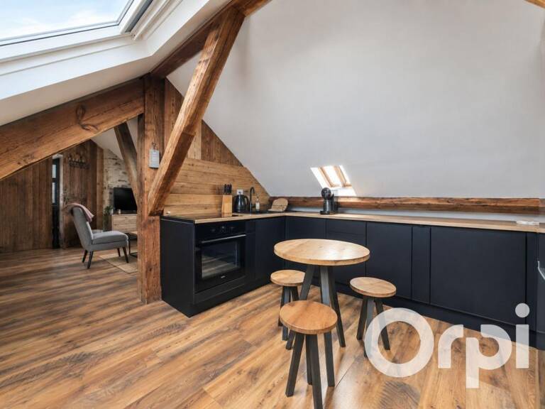 Studio mansardé à vendre – Charme de l’ancien au cœur du quartier René Bouhier — photo 1