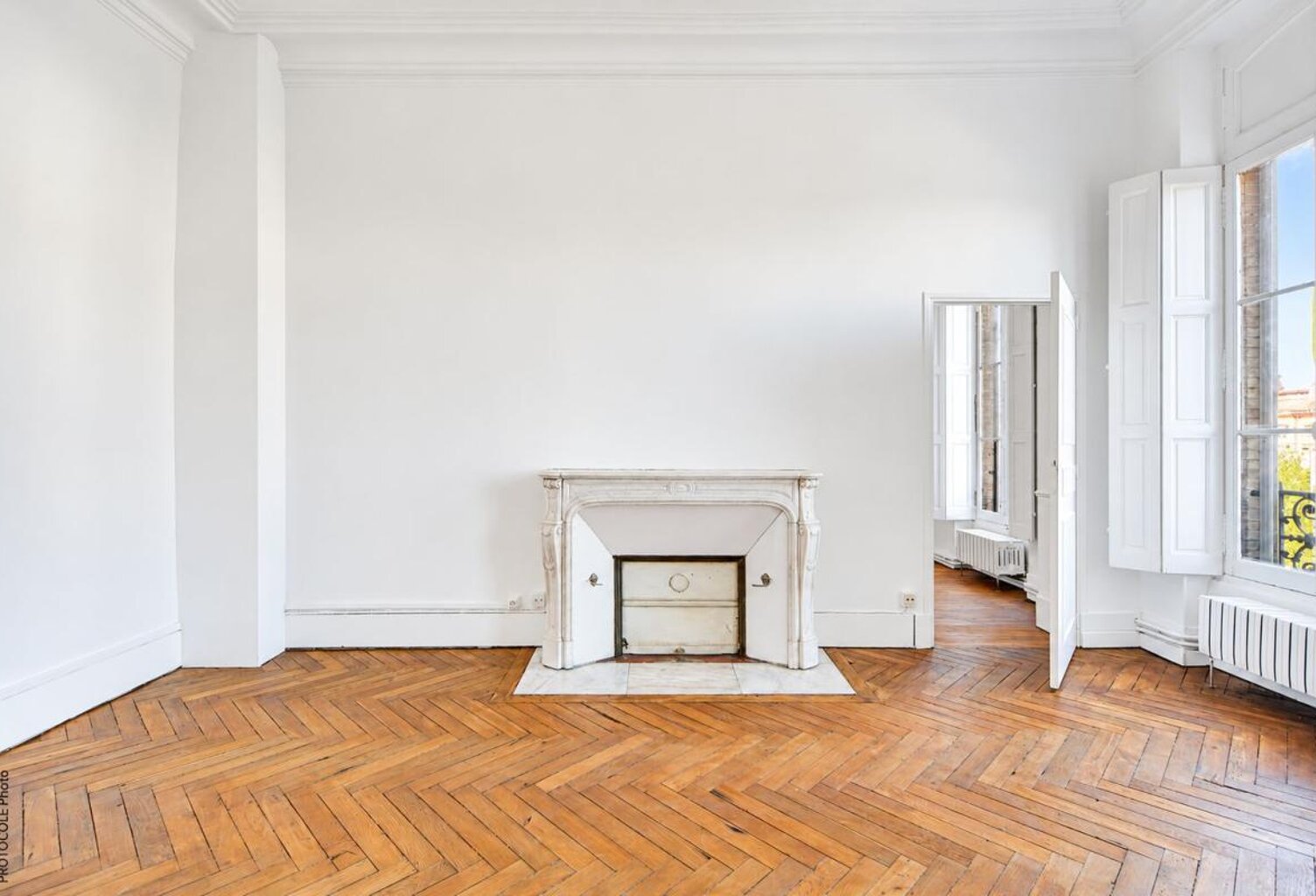 Toulouse Jean-Jaures Wilson Appartement T4 dans immeuble de caractère avec balcon — photo 1