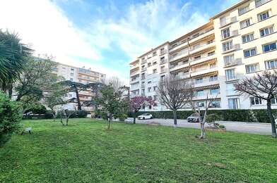 Appartement 4 pièces 150000 €