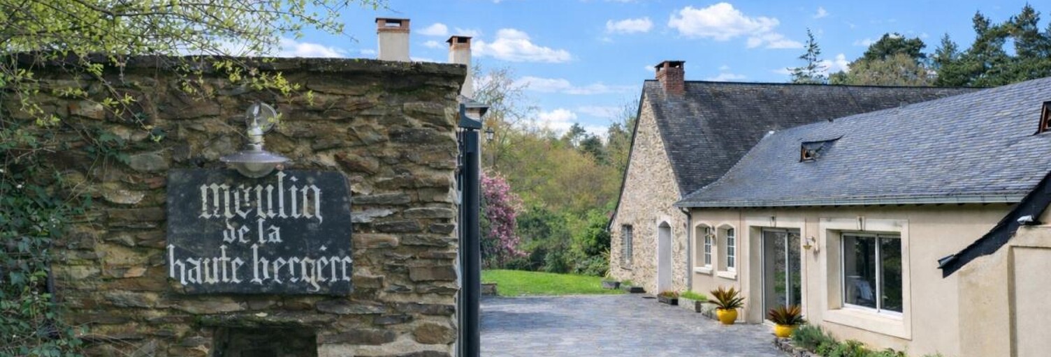 Maison 8 Pièces 330 m² à vendre à Segré-en-Anjou Bleu (49500)