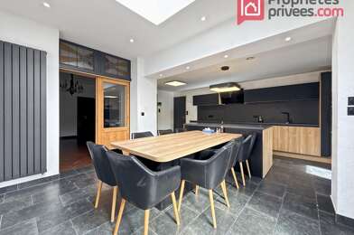 Maison 7 pièces 300000 €