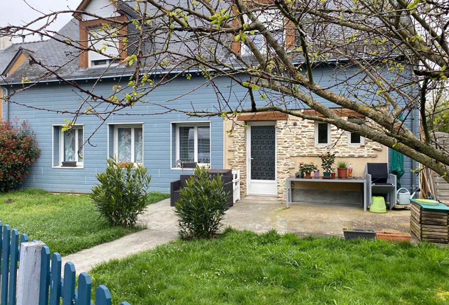 Immeuble Saint Martin Du Fouilloux 7 pièce(s) 165 m2 — photo 1