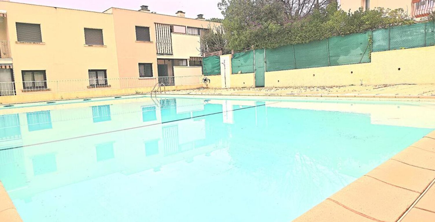 APPARTEMENT 70M2 EN T3 À Cavalaire-sur-Mer Charmant T3 entièrement rénové avec terrasse, piscine et parking — photo 1