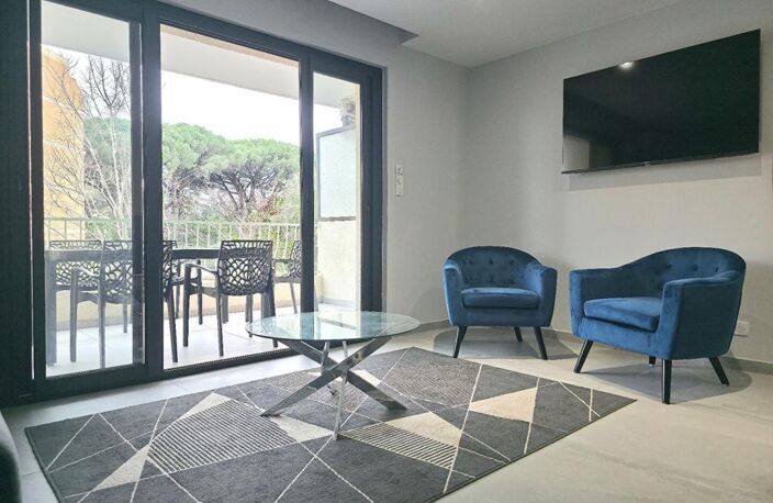 APPARTEMENT 70M2 EN T3 À Cavalaire-sur-Mer Charmant T3 entièrement rénové avec terrasse, piscine et parking — photo 2