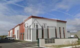 Local industriel  258 m² à louer à Serris (77700)