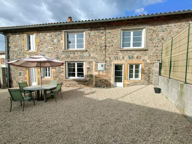 Maison 7 pièces 141 m² à Propières — photo du bien