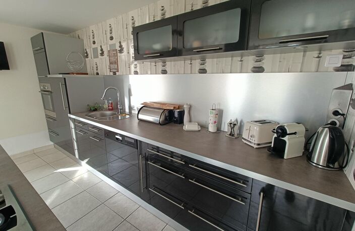 Vente maison 7 pièces 141 m² Propières (69790) — photo 3