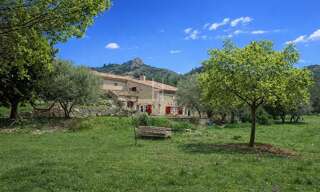 Maison 8 Pièces 250 m² à vendre à Eygalières (13810)