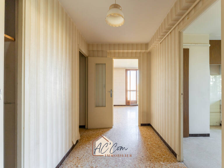 Charmant T2 de 51.96m2 avec grand balcon + cave & parking pr — photo 1