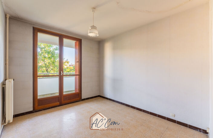 Charmant T2 de 51.96m2 avec grand balcon + cave & parking pr — photo 3