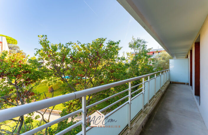 Charmant T2 de 51.96m2 avec grand balcon + cave & parking pr — photo 5