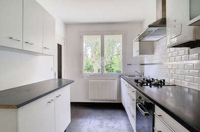 Appartement 3 pièces 794 €