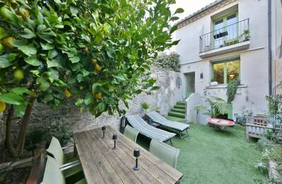 Uzès : Maison de ville avec cour et garage — photo du bien