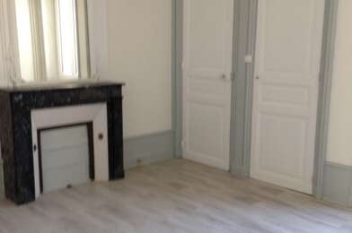 Maison 6 pièces 920 €