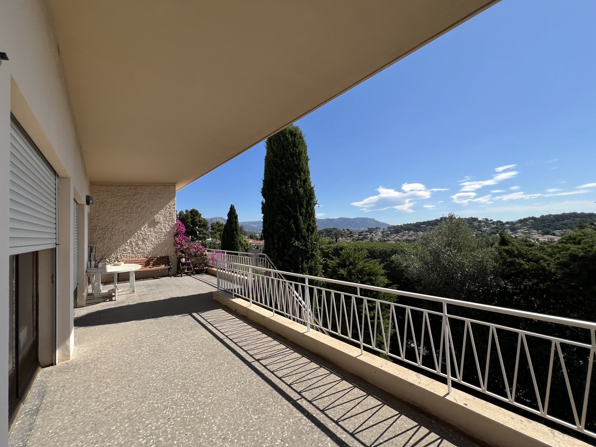 Agence immobilière de Sajatim