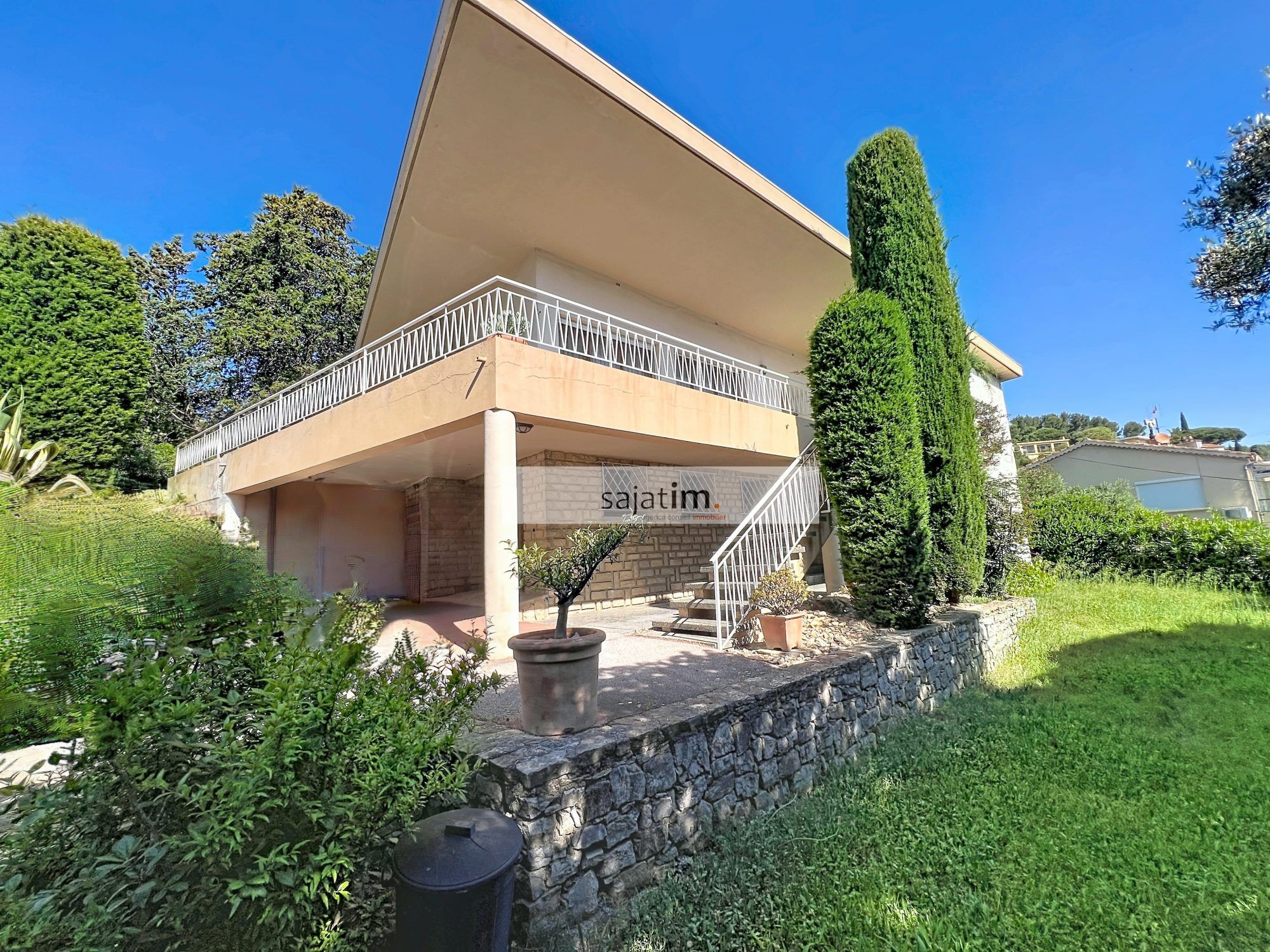 Agence immobilière de Sajatim