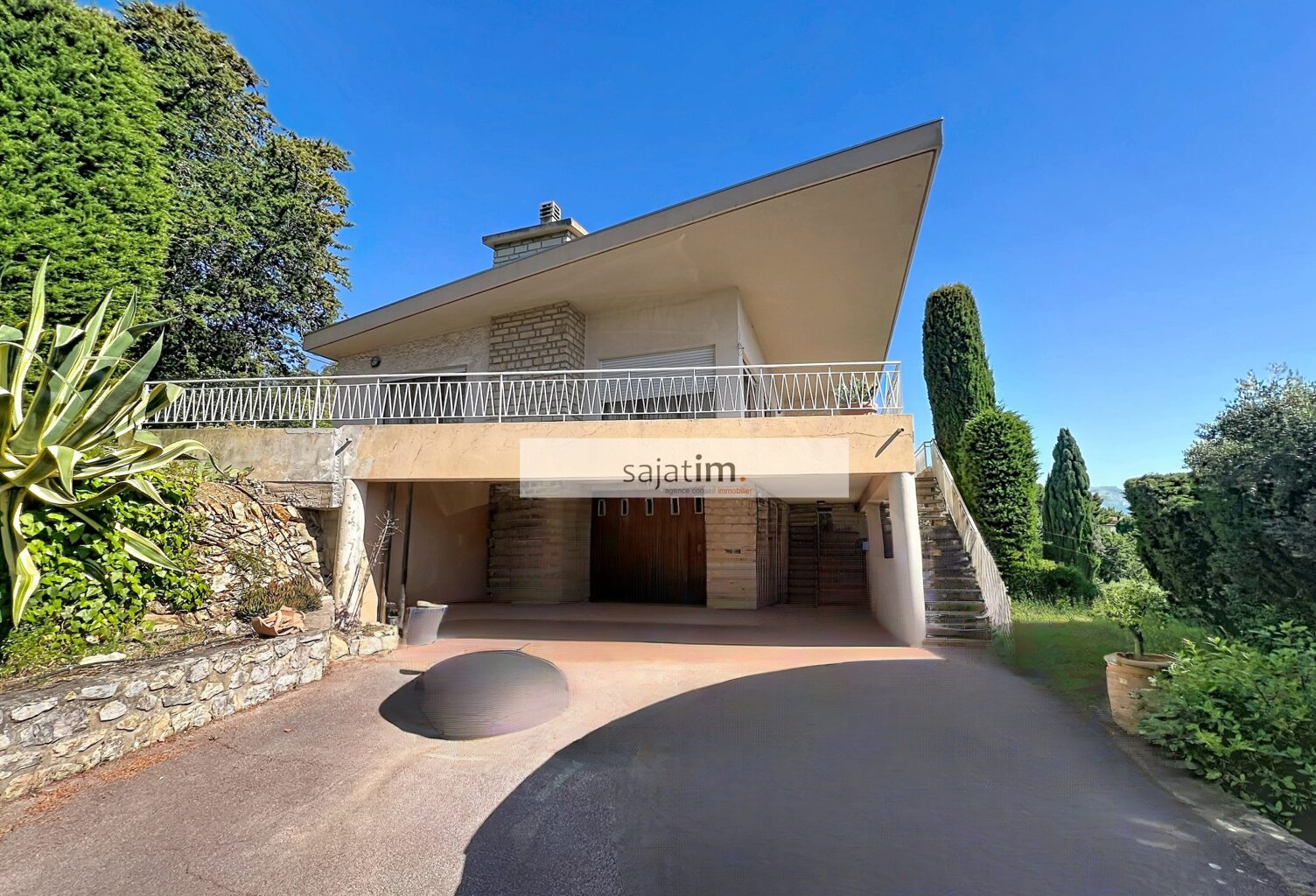 SPACIEUSE VILLA de 190 m² SIX FOURS LES PLAGES — photo 1