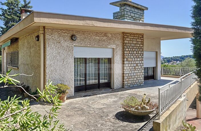 SPACIEUSE VILLA de 190 m² SIX FOURS LES PLAGES — photo 3