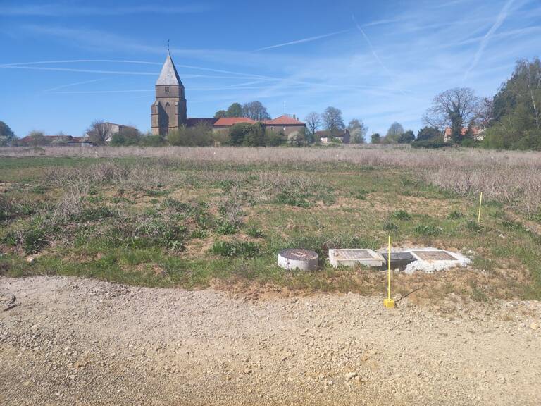 Terrain constructible immédiatement — photo 1