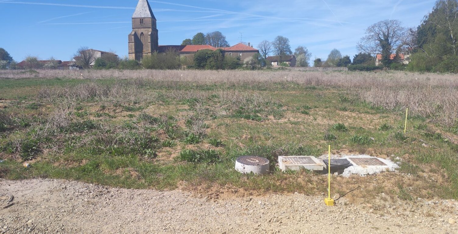 Terrain constructible immédiatement — photo 1