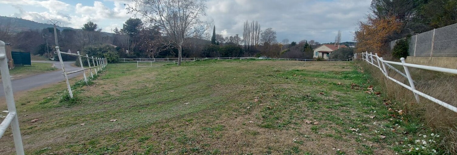 Terrain  1400 m² à louer à Simiane-Collongue (13109)