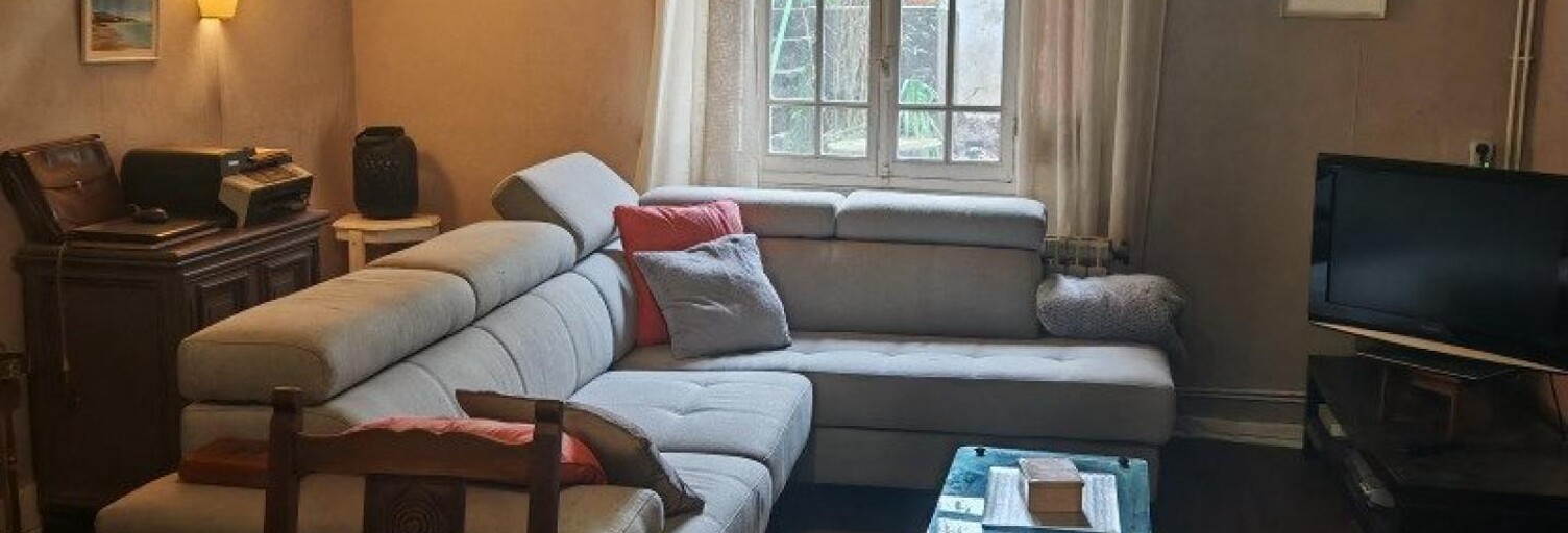 Maison 8 Pièces 182 m² à vendre à Saint-Savin (33920)