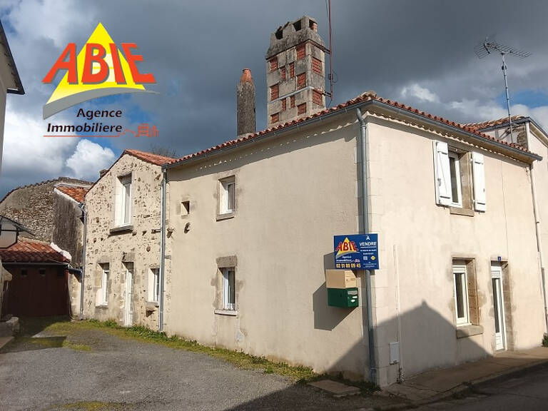 Maison bourg Mervent offrant de nombreuses possibilités — photo 1
