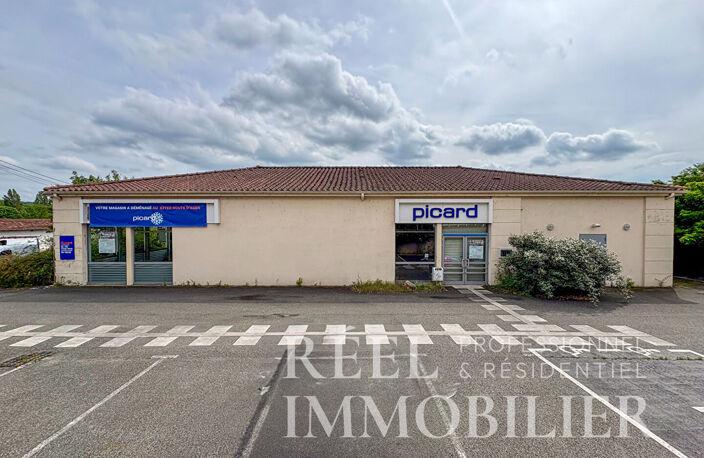 Local commercial de 300 m² /Emplacement stratégique avec forte visibilité à Auch — photo 3