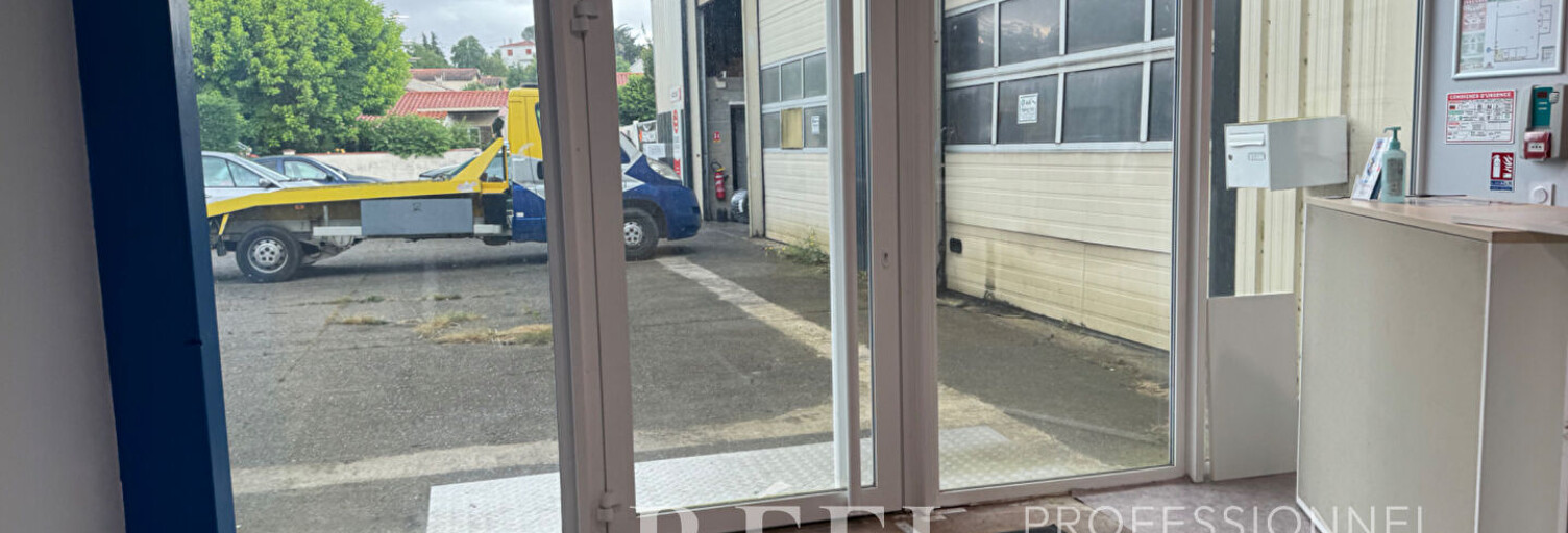 Commerce  570 m² à louer à Auch (32000)