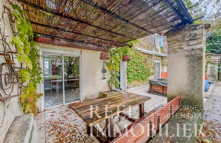 Maison de village en pierre avec jardin et piscine — photo 4