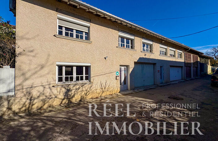 Bureaux ou projet d'habitation au coeur du village — photo 2