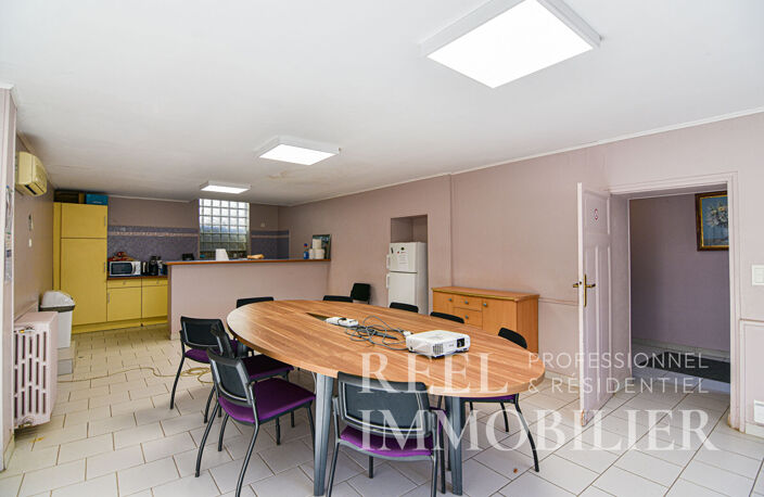 Bureaux ou projet d'habitation au coeur du village — photo 3