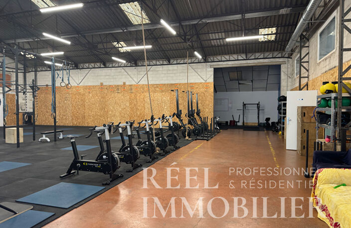 Local commercial Auch 570 m2 — photo 3