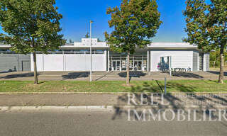 Commerce  832 m² à louer à Auch (32000)