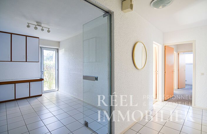 Local professionnel - Résidence Jean de Beaujeu, Auch — photo 4