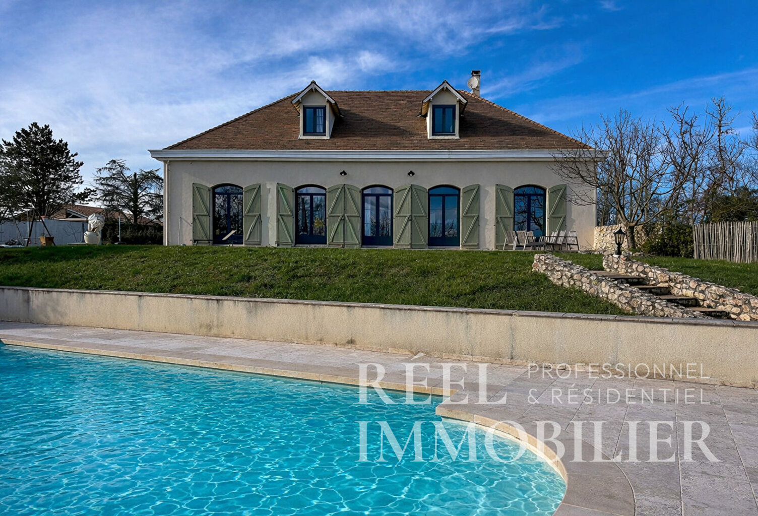Demeure de prestige avec vue dominante - Aux portes d'Auch — photo 1