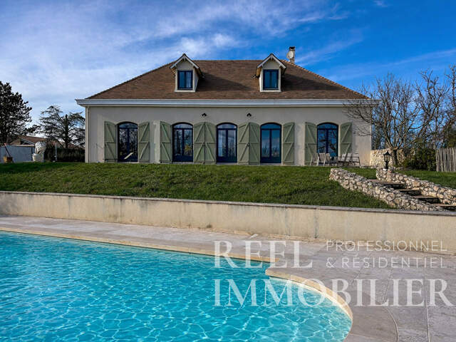 Demeure de prestige avec vue dominante - Aux portes d'Auch — photo du bien
