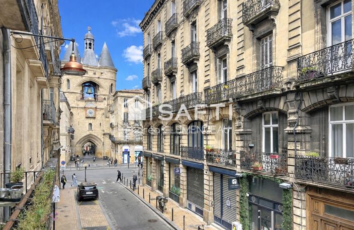 À VENDRE - Appartement T3 avec cours privative couverte — photo 3