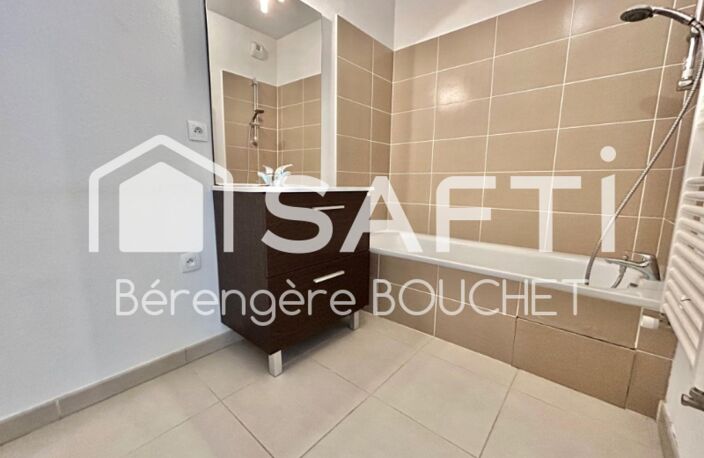 Appartement t3 avec parking et terrasse — photo 3
