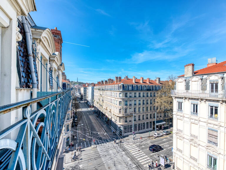 Dernier étage pour cet appartement familial avec un balcon — photo 1