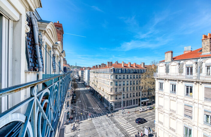 Dernier étage pour cet appartement familial avec un balcon — photo 2