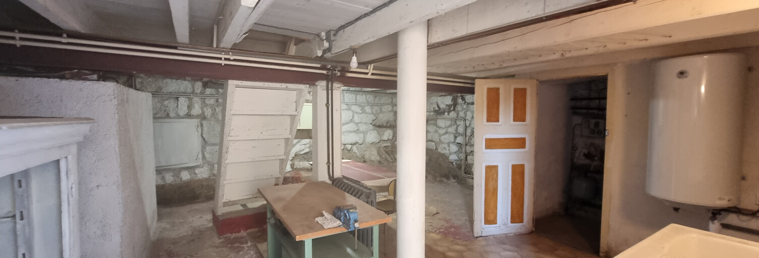 Maison 3 Pièces 72 m² à vendre à Pradelles (43420)