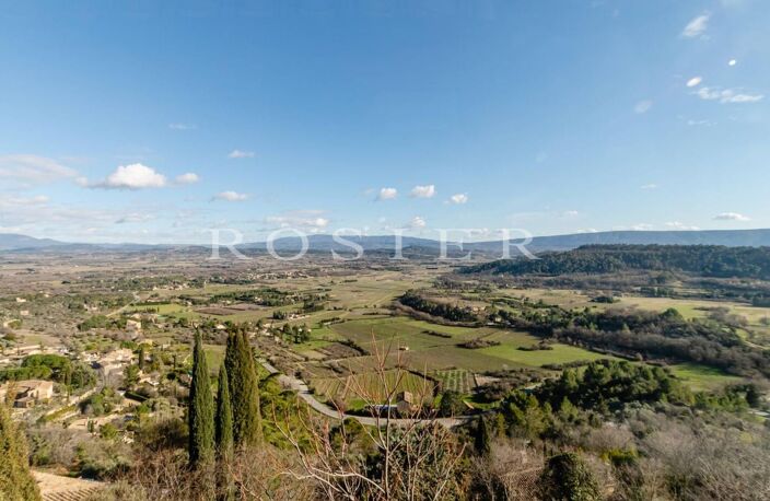Gordes : rare maison de village en position dominante avec jardi — photo 5