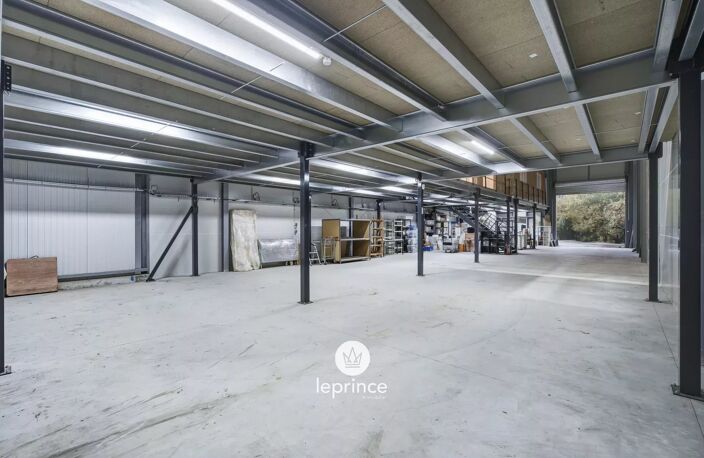 Vence - Entrepôt - 4 Parkings — photo 4