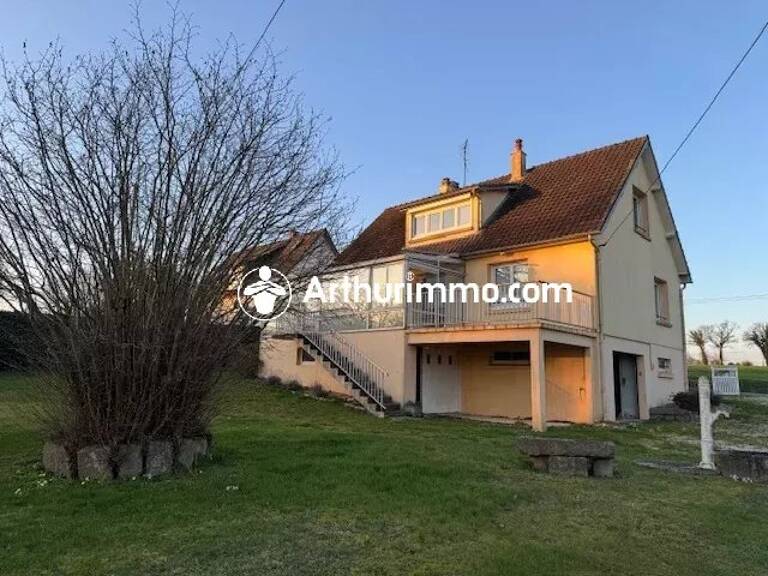 MAGNY LE DESERT, maison de 117m² avec sous sol et dépendance — photo 1