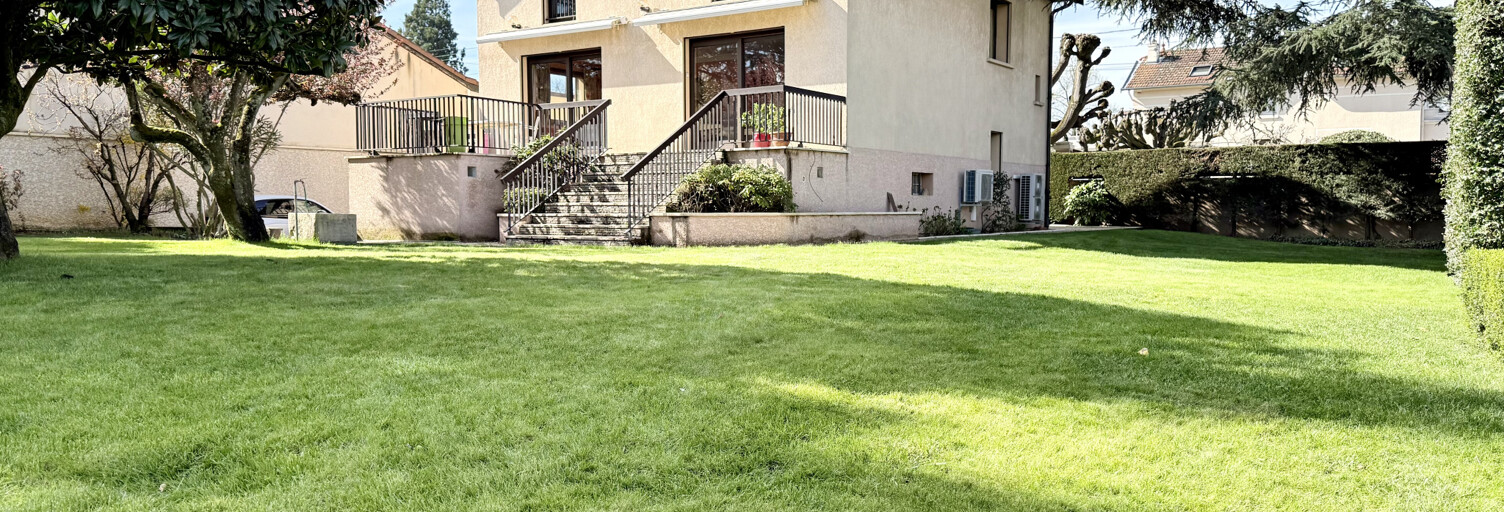 Maison 5 Pièces 178 m² à vendre à Bron (69500)