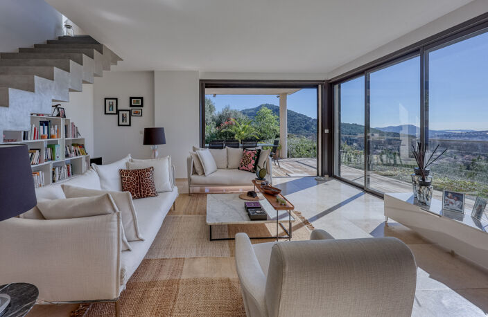 Magnifique Villa, piscine à débordement - La Valette du Var — photo 2