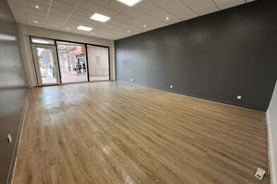 Commerce 2 pièces 525 €