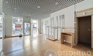 Bureau  58 m² à louer à Saint-Raphaël (83700)
